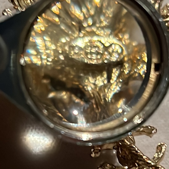 Chanel Gold Tone and Crystals Wheat Brooch,  Twist Stems, Signed on back - Picture 14 of 15